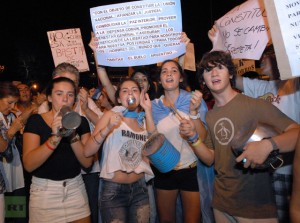 Thousands take to streets in Argentina to protest economic woes